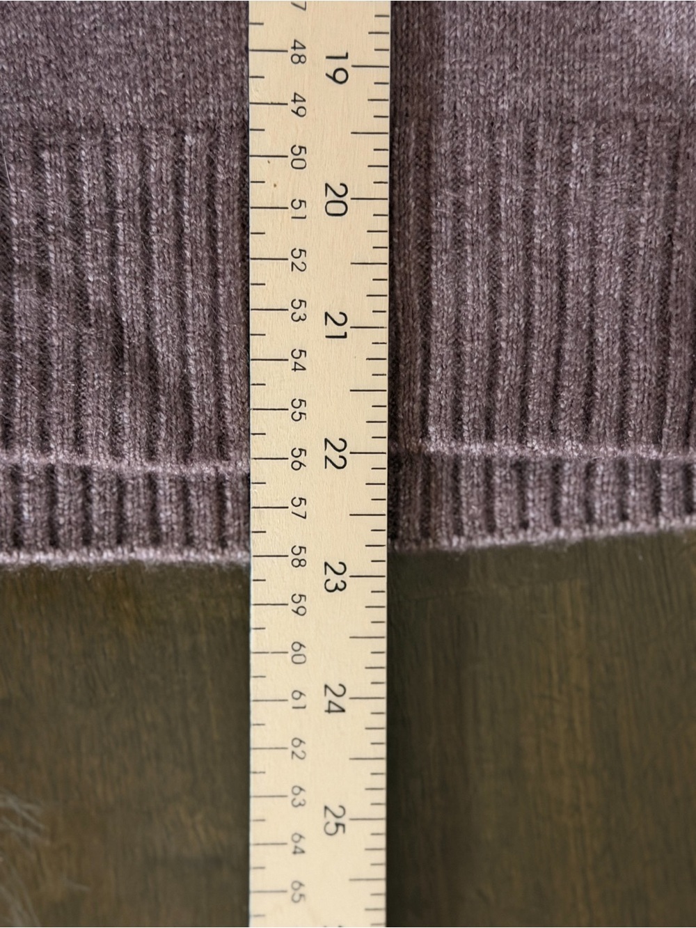 NWT Vince Camuto Cozy V-Neck Sweater Brown Small Soft Knit Quiet Luxury Cozy - Picture 6 of 9